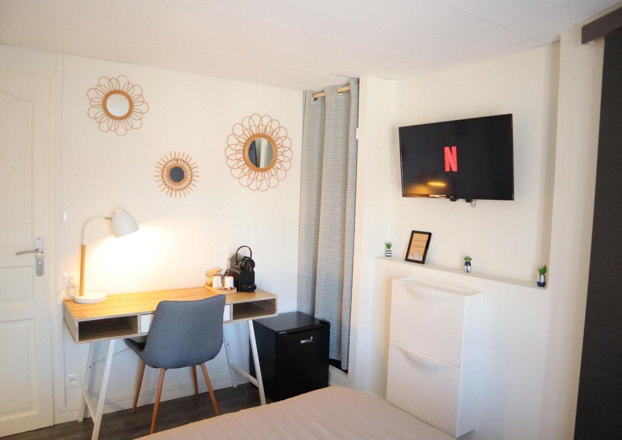 Chambre Privative Au Centre De Bourbourg - Proche Commodites Et Gare Esterno foto