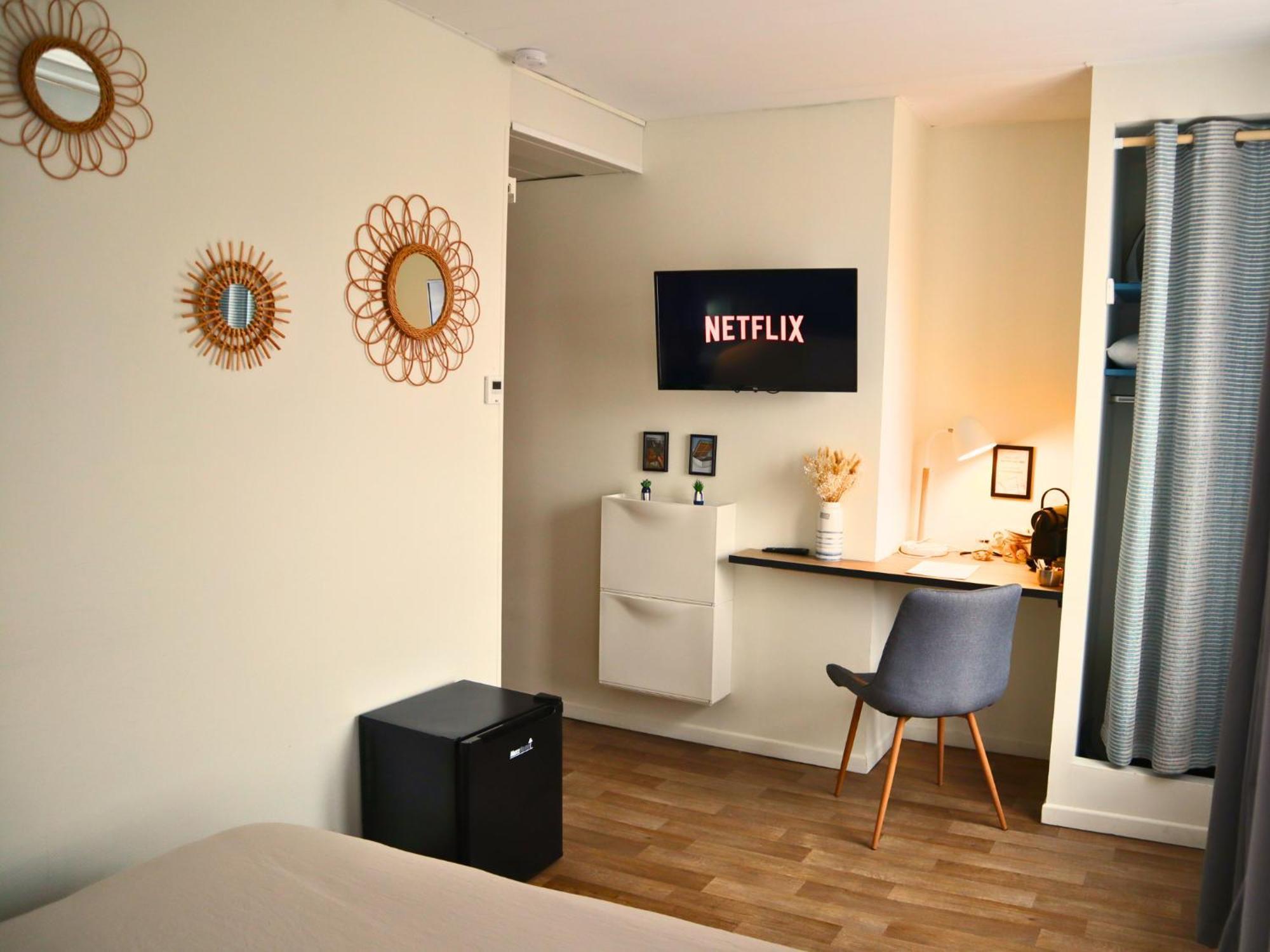 Chambre Privative Au Centre De Bourbourg - Proche Commodites Et Gare Esterno foto